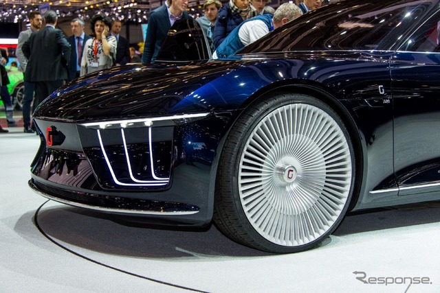 イタルデザイン・ジウジアーロ GEA(ジュネーブモーターショー15)