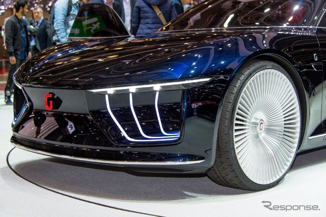 イタルデザイン・ジウジアーロ GEA(ジュネーブモーターショー15)