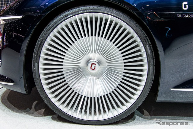イタルデザイン・ジウジアーロ GEA(ジュネーブモーターショー15)