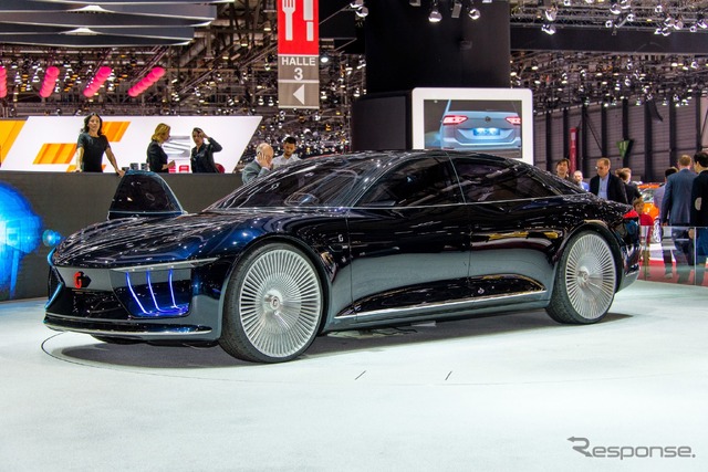 イタルデザイン・ジウジアーロ GEA(ジュネーブモーターショー15)
