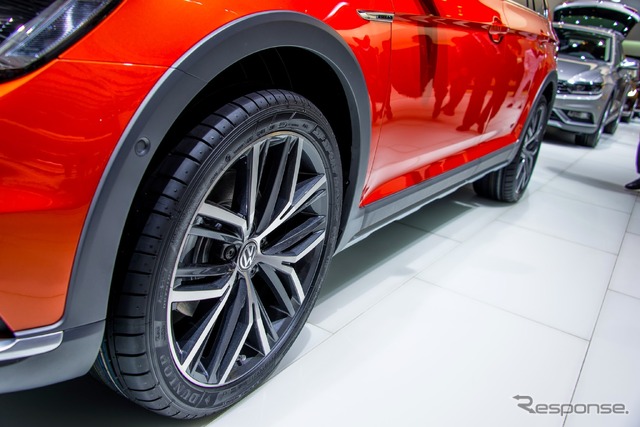 VW パサート オールトラック(ジュネーブモーターショー15)