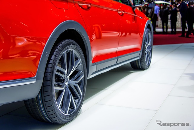 VW パサート オールトラック(ジュネーブモーターショー15)
