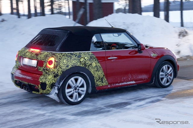 MINI JCWカブリオレ スクープ写真