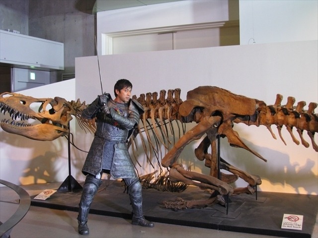 チュートリアル徳井が国立科学博物館で三変化 「ナイトミュージアム」最終章をアピール