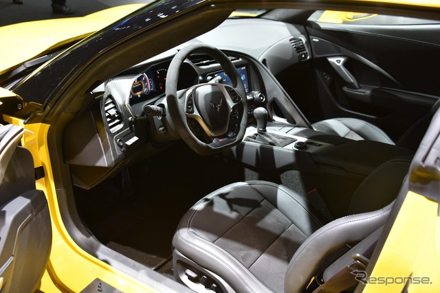 シボレー コルベットZ06(ジュネーブモーターショー15)