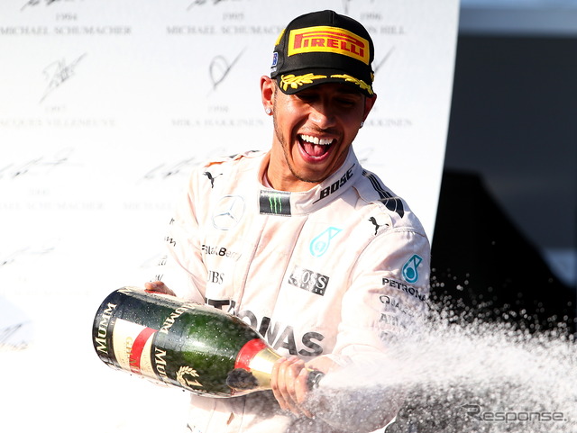 優勝を飾ったルイス・ハミルトン(メルセデス)