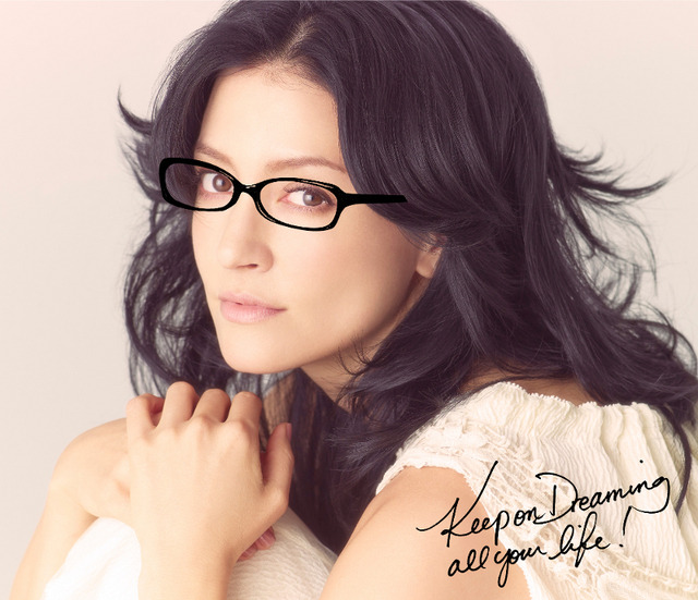 「手紙」ほか全シングル収録の初のベストアルバム「TAPESTRY OF SONGS -THE BEST OF ANGELA AKI」