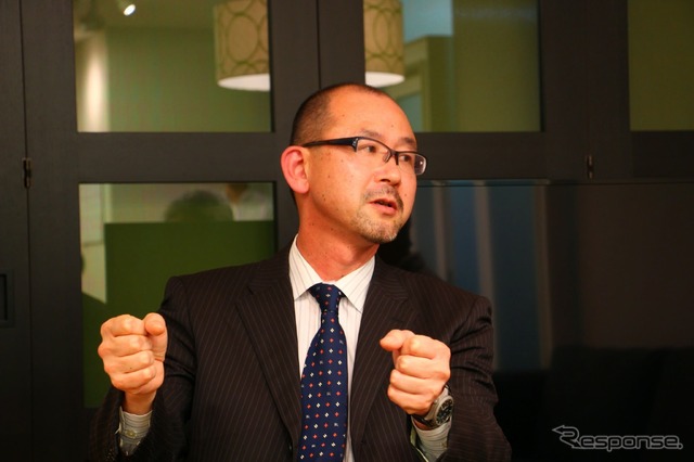 FOMM代表取締役の鶴巻日出夫氏