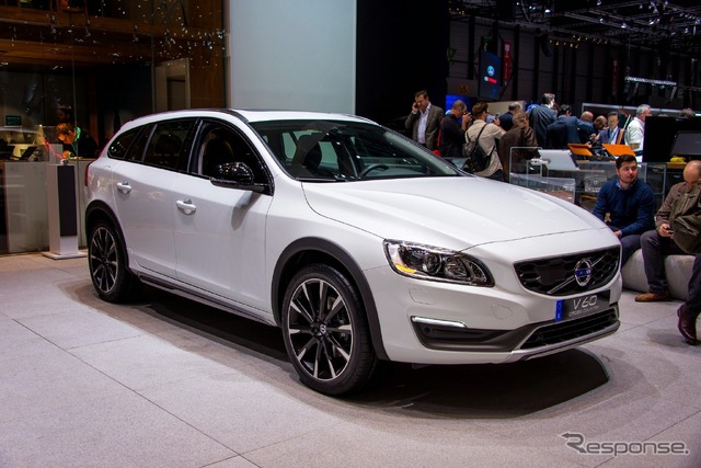 ボルボ V60クロスカントリー（ジュネーブモーターショー15）