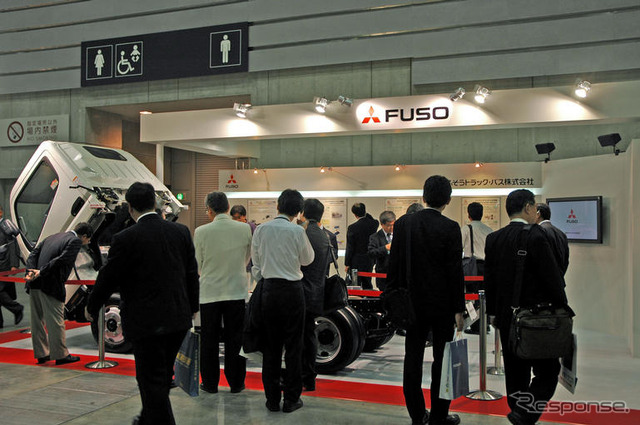 【人とくるまのテクノロジー展06】キャンター ハイブリッド…写真蔵