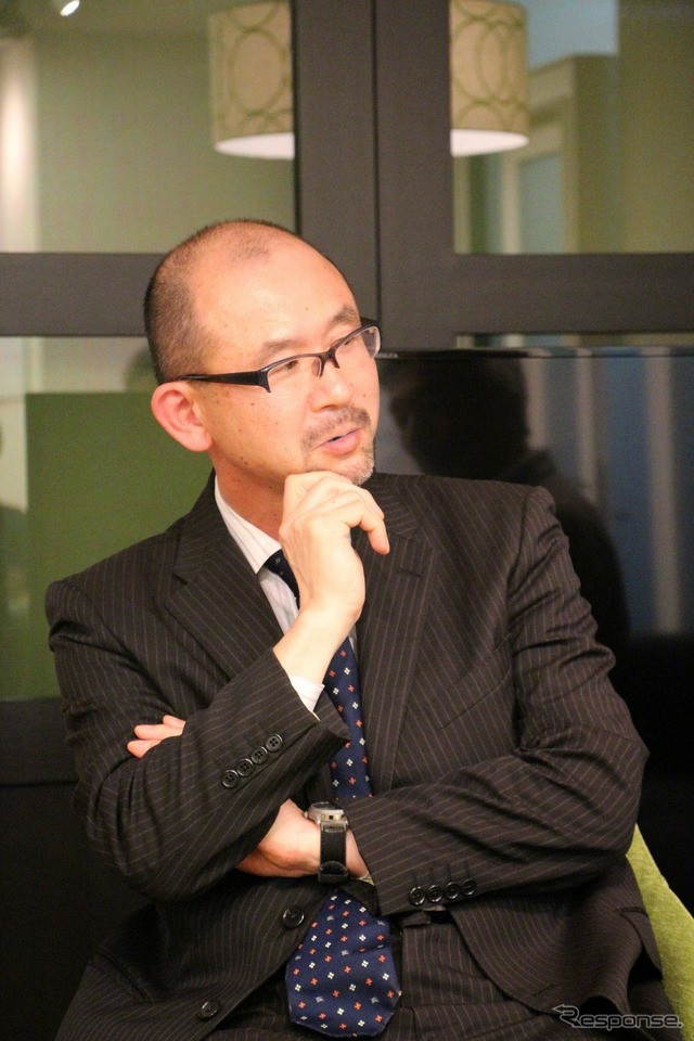 FOMM代表取締役の鶴巻日出夫氏