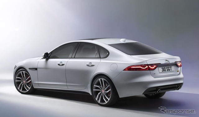 新型 ジャガー XF