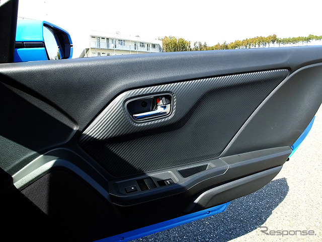 ホンダ『S660』プロトタイプ。袖ヶ浦フォレストレースウェイ(千葉県)で3月中旬に開催された試乗会にて