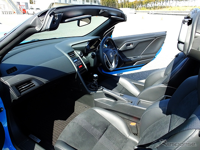 ホンダ『S660』プロトタイプ。袖ヶ浦フォレストレースウェイ(千葉県)で3月中旬に開催された試乗会にて