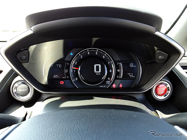 ホンダ『S660』プロトタイプ。袖ヶ浦フォレストレースウェイ(千葉県)で3月中旬に開催された試乗会にて