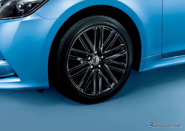 225/45R18 91Wタイヤ+18×8Jアルミホイール(ブラックスパッタリング塗装)&センターオーナメント(スモークメッキ)