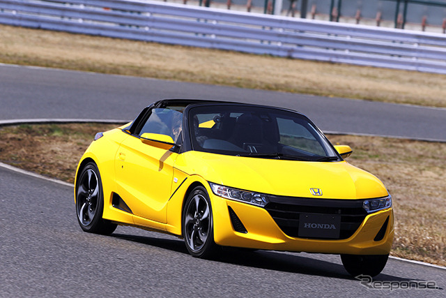 ホンダ『S660』プロトタイプ。袖ヶ浦フォレストレースウェイ(千葉県)で3月中旬に開催された試乗会にて