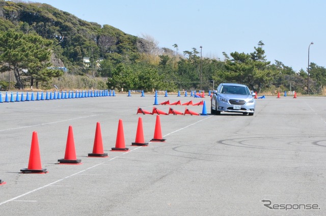 スバル2014年モデルの各車ラインアップ試乗会