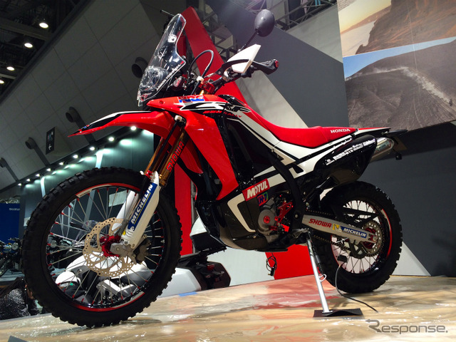 【東京モーターサイクルショー15】ブルドッグ など出展のホンダブースに注目