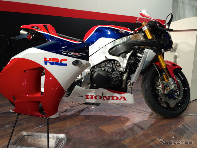 【東京モーターサイクルショー15】ブルドッグ など出展のホンダブースに注目