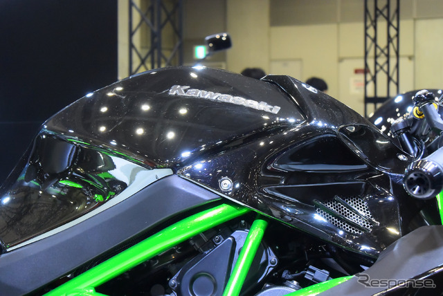 カワサキ ニンジャH2(東京モーターサイクルショー15)