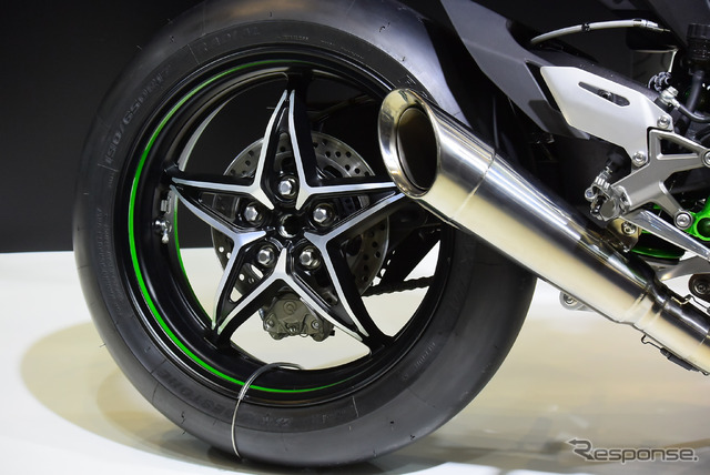 カワサキ ニンジャ H2R(東京モーターサイクルショー15)
