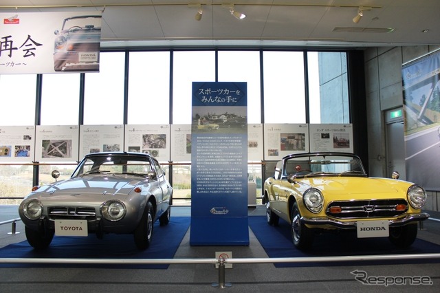 ホンダ S800(右)とトヨタ スポーツ800(左)