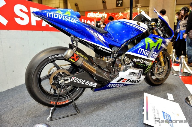 NGK スパークプラグを使用しているヤマハ YZR-M1(東京モーターサイクルショー15)