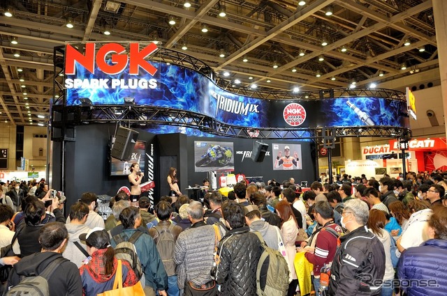 日本特殊陶業(NGK)ブース(東京オーターサイクルショー15)