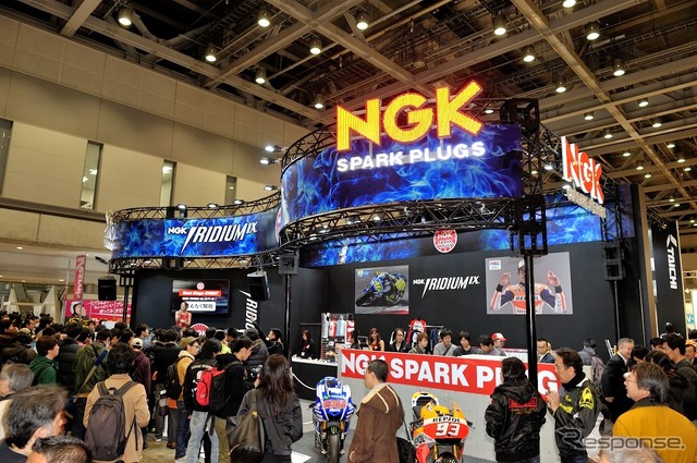 日本特殊陶業(NGK)ブース(東京オーターサイクルショー15)