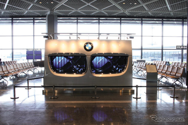 BMWキドニーグリルが成田空港に出現