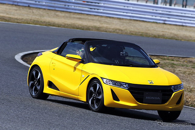 袖ヶ浦フォレストレースウェイ(千葉)で行なわれたS660プロタイプ試乗会のようす