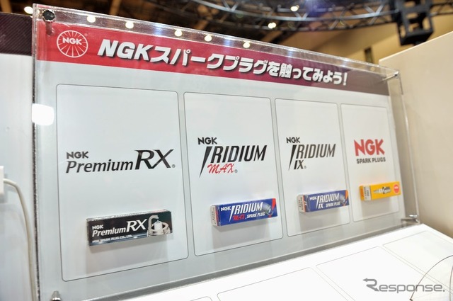 日本特殊陶業（NGK）ブース（東京モーターサイクルショー15）