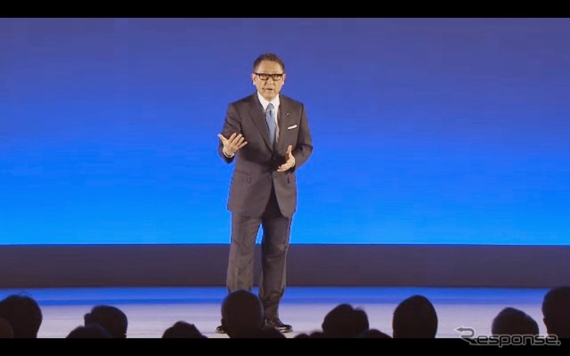 基調講演を行う、トヨタ豊田章男社長(トヨタ Investors Meeting 2015 中継より)