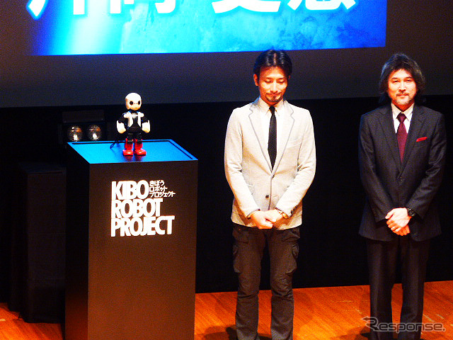 「地上から一番高い場所で対話をしたロボット」「初めて宇宙に行った寄り添いロボット」という2つのギネス世界記録にも認定されたKIROBO (日本科学未来館にて)