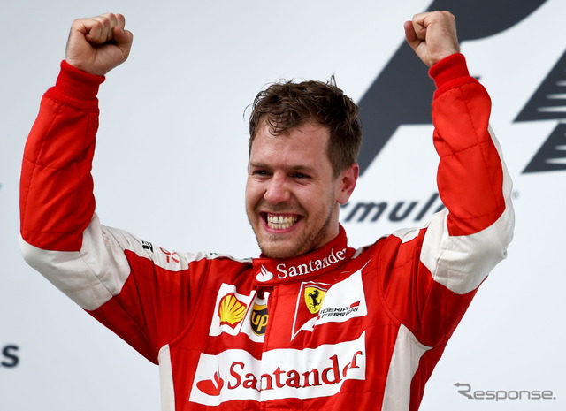 念願のフェラーリでの勝利に喜ぶベッテル