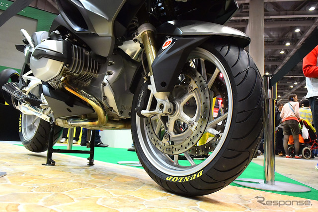 ダンロップ スポーツマックス ロードスマート3(東京モーターサイクルショー15)