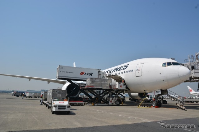 【JALと働くクルマ】意外と知らない? 空港で働くクルマたち