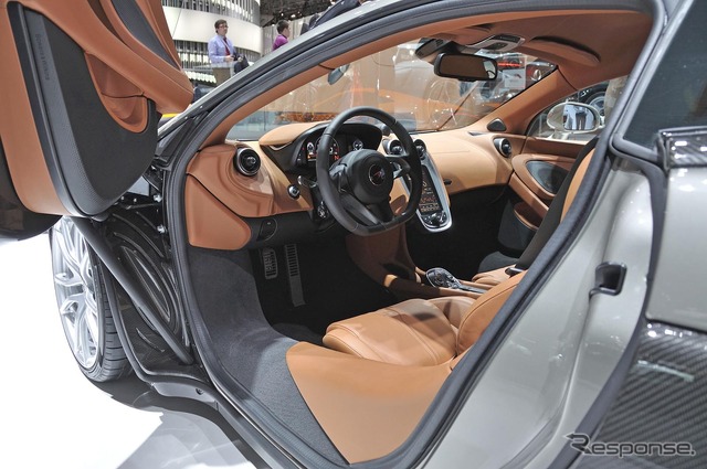 マクラーレン 570S(ニューヨークモーターショー15)