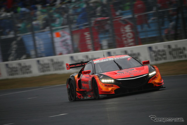 決勝4位の#8 NSX。
