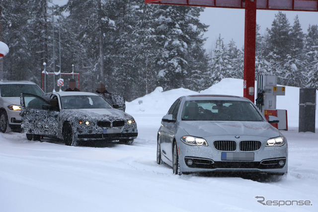 BMW 5シリーズ 次期型(左)スクープ写真