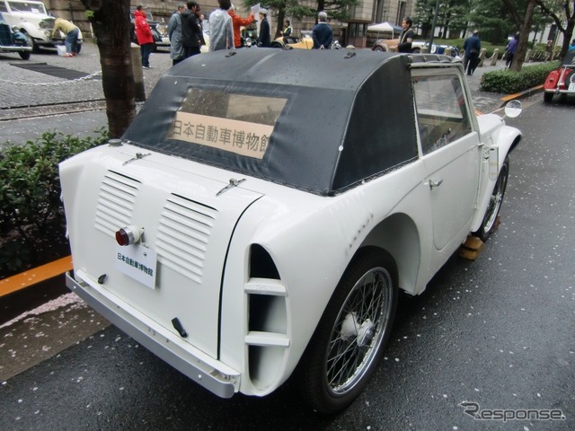 フライングフェザー