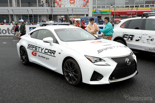 今シーズンのSCとして活躍するレクサスRC-F