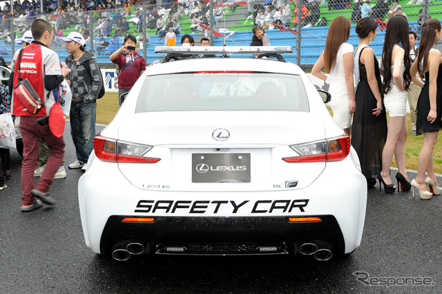 今シーズンのSCとして活躍するレクサスRC-F
