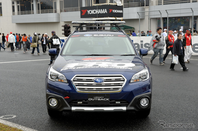今シーズンのFROとして活躍するスバルアウトバック