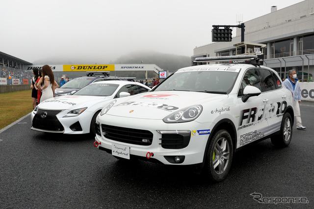 今シーズンのFROとして活躍するポルシェカイエンS E-ハイブリッド