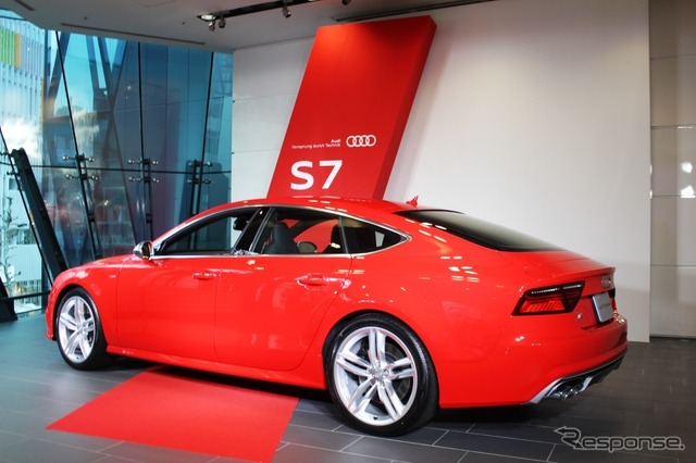 アウディ S7スポーツバック