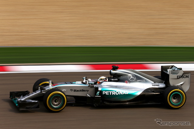 F1中国GP初日トップのルイス・ハミルトン