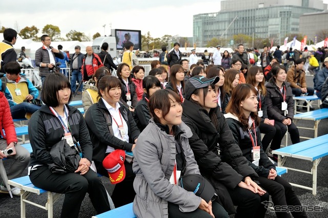マツダ・ウィメン・イン・モータースポーツ・プロジェクト2015メンバーのお披露目(モータースポーツジャパン15)