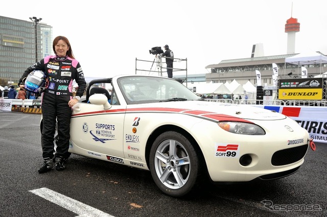 マツダ・ウィメン・イン・モータースポーツ・プロジェクト2015メンバーのお披露目(モータースポーツジャパン15)